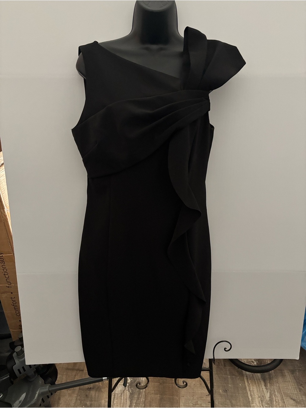 Vince Camuto Black One-Shoulder Ruffle Midi Dress size 10 slim